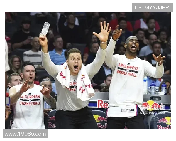 洛杉矶快船迎强敌鏖战四节逆转取胜全队齐心再燃夺冠希望 洛杉矶快船迎强敌鏖战四节逆转取胜全队齐心再燃夺冠希望